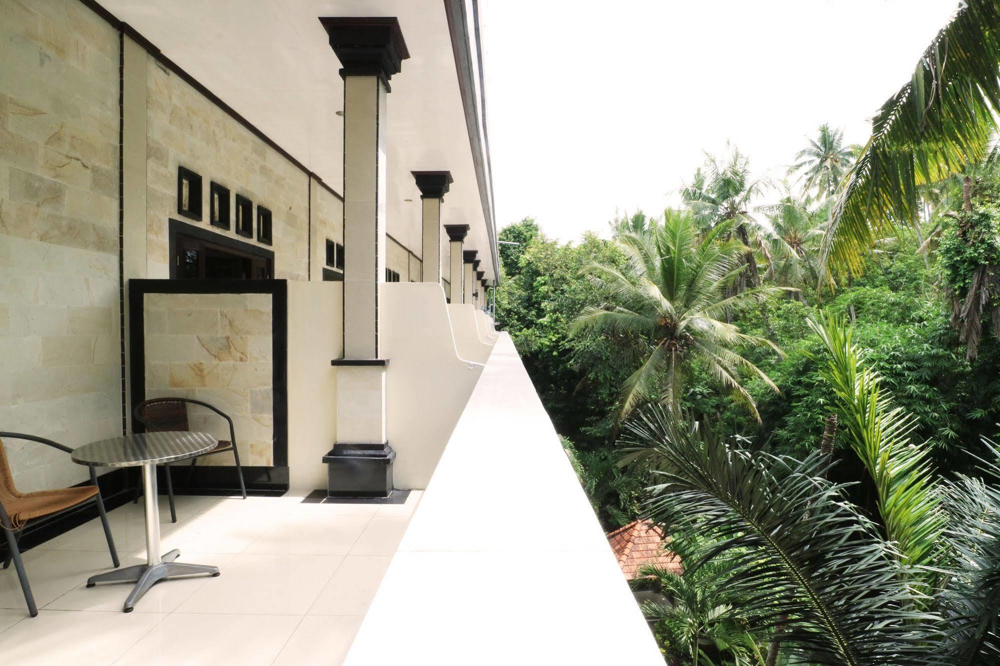 Oyo 91925 Ijo Eco Lodge Hotel Mengwi Dış mekan fotoğraf