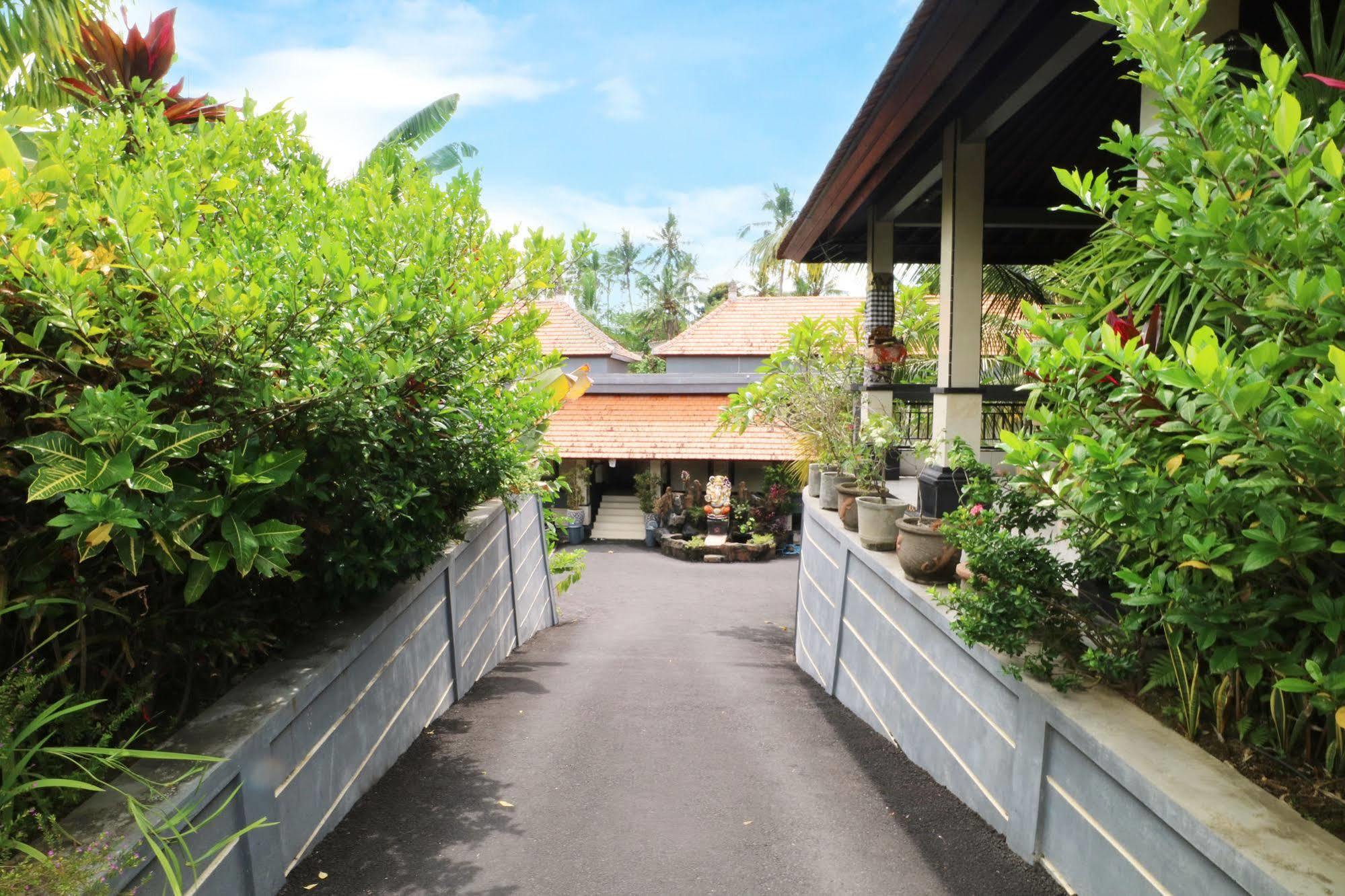 Oyo 91925 Ijo Eco Lodge Hotel Mengwi Dış mekan fotoğraf